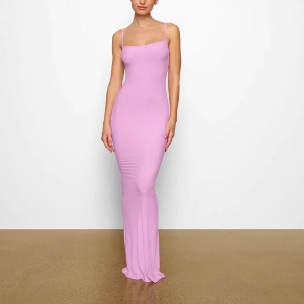 [NWT] SKIMS SOFT LOUNGE LONG SLIP DRESS PETAL size S